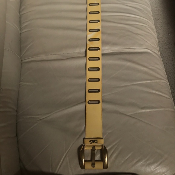 Authentic D&G Yellow patent leather belt - Picture 3 of 5